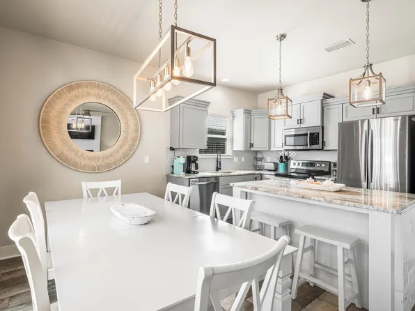 95 1st St, Santa Rosa Beach, FL 32459