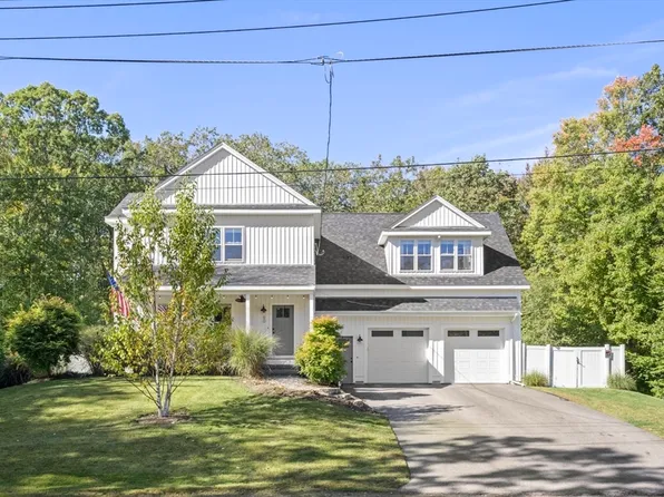 90 Walnut Rd, North Attleboro, MA 02760