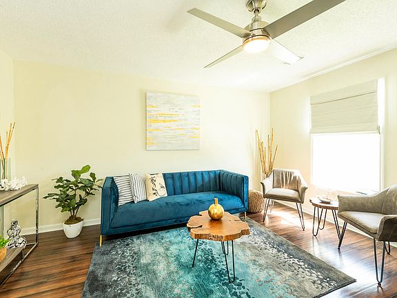 3rd image of 3075 Flagler Ave Unit 19