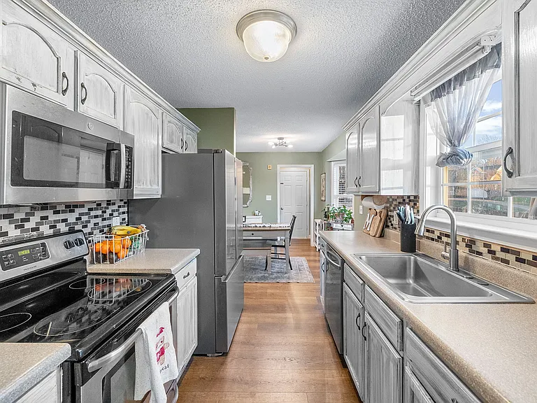 1700 Cedar Springs Cir — Photo 13