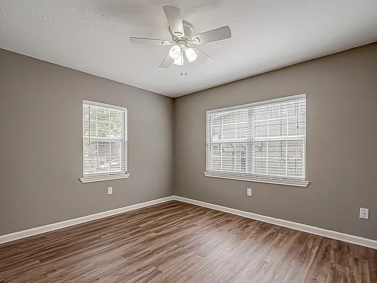 1513 George St — Photo 19