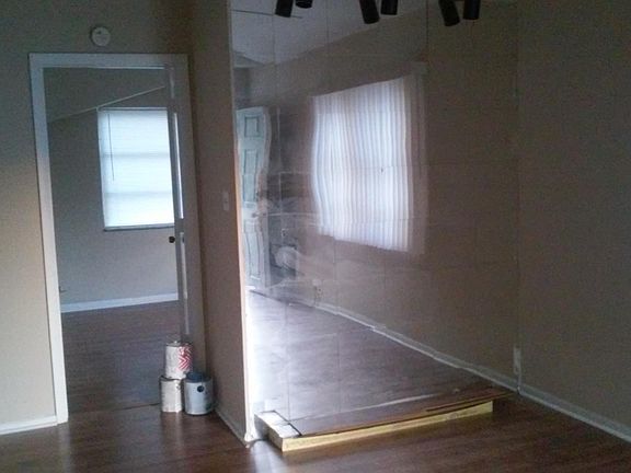 5th image of 2700 15th Ave N #1/2