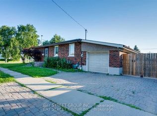 230 Elizabeth St, Oshawa, ON L1J 5S4