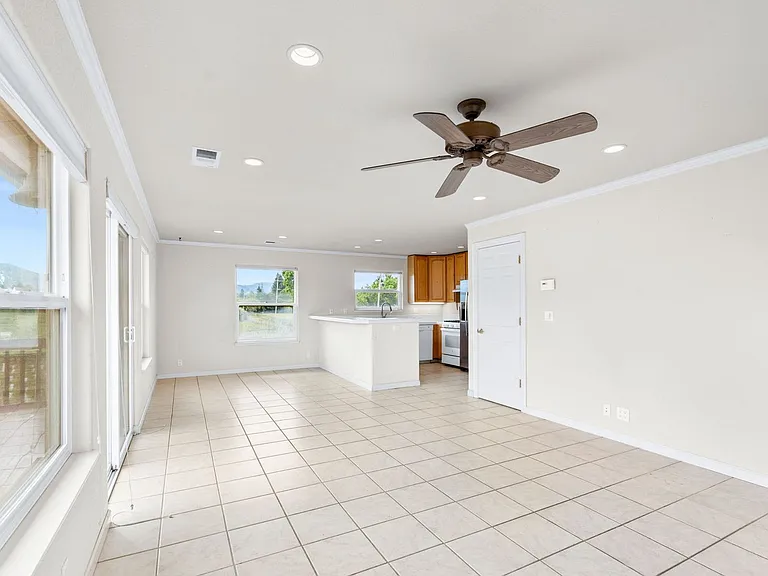 1291 Monticello Rd — Photo 5