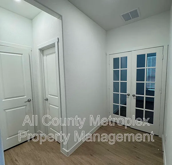 229 Invermore Dr — Photo 9