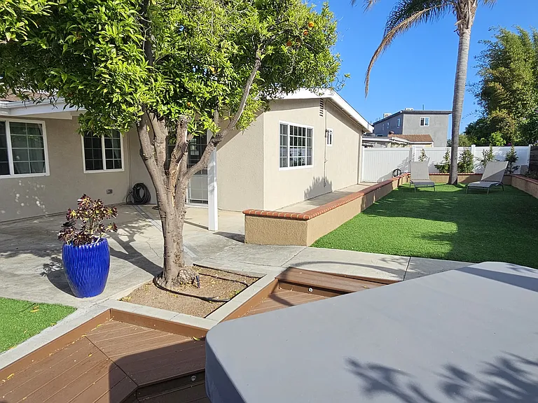 2494 Larrabee Pl — Photo 24