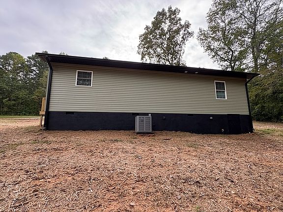 4th image of 440 Potneck Rd