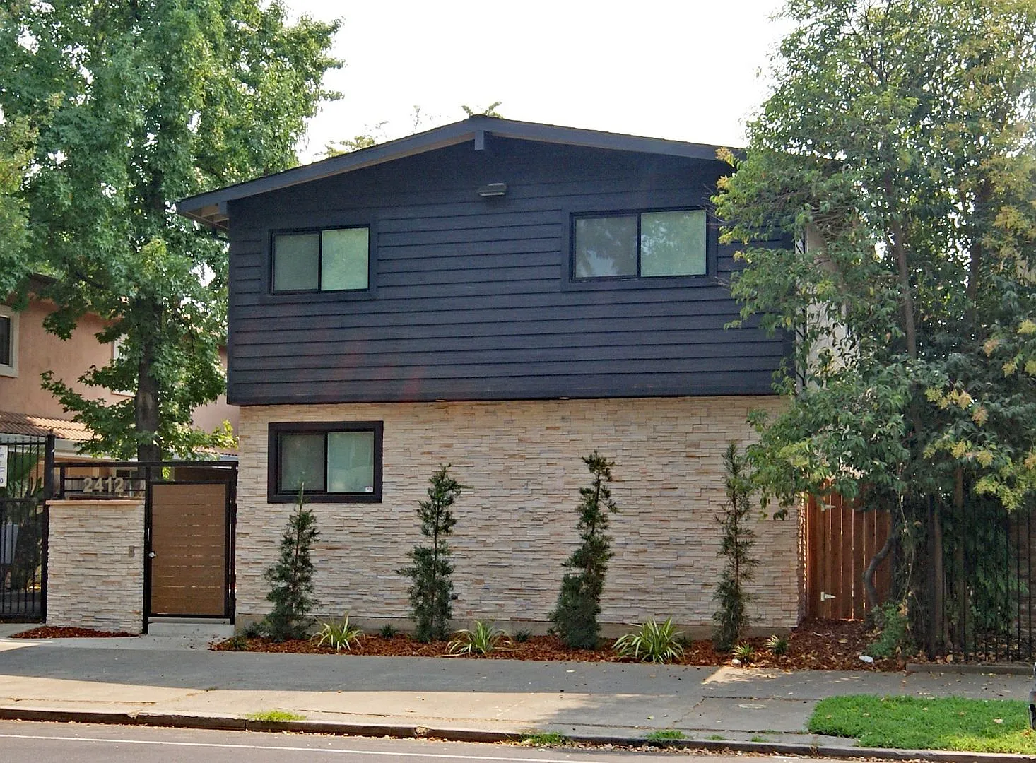 2412 Q Street — Photo 1