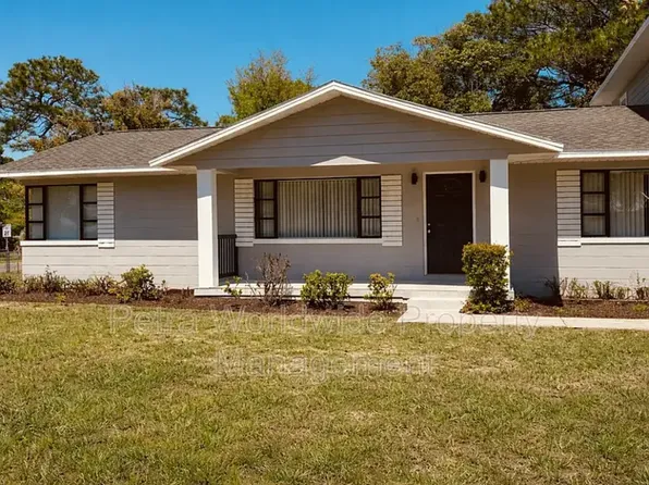 131 W Atwater Ave, Eustis, FL