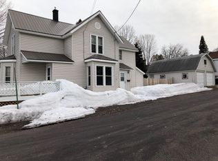866 Maple St, Lake Linden, MI 49945