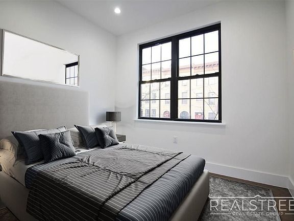 5th image of 122 Thomas S Boyland St #5