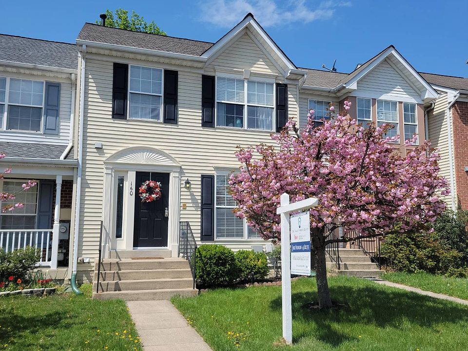 1st image of 160 Goldsborough Dr