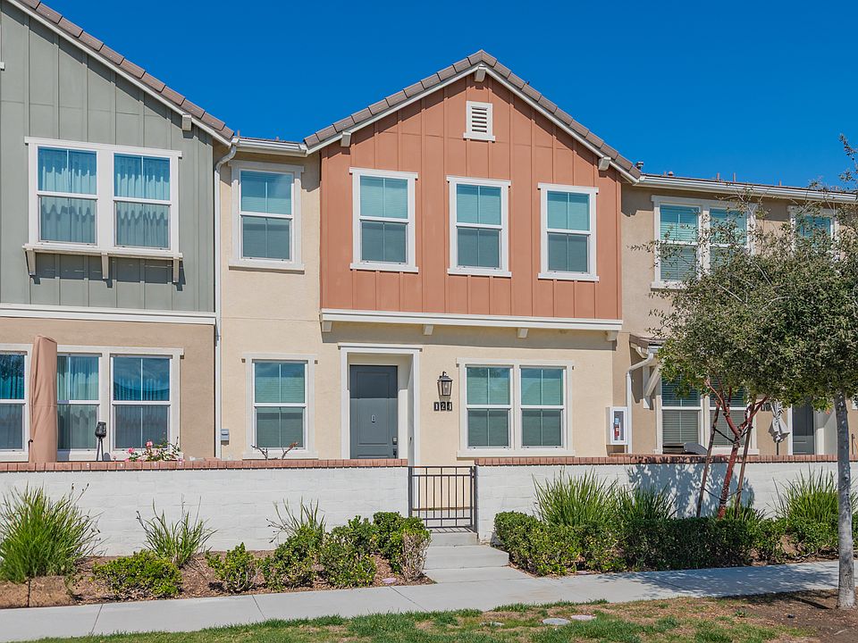 1st image of 2837 E Bordeaux Dr #124