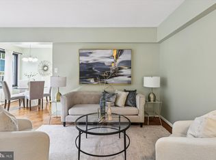 Crestview Condo, Washington, DC 20016