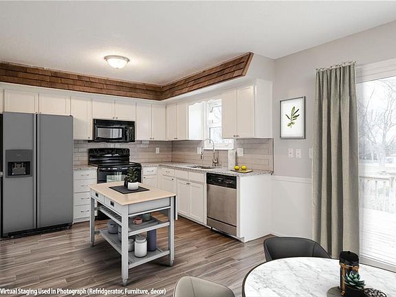 5th image of 812 NE 115th St
