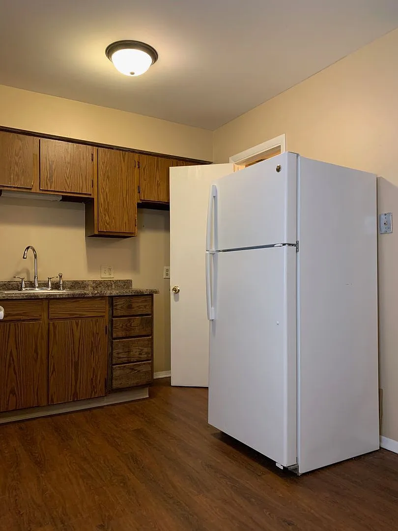 2 bed, 1.5 bath, 800 sqft, $1,295 — Photo 4