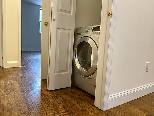 Rented by Corcoran | media 27