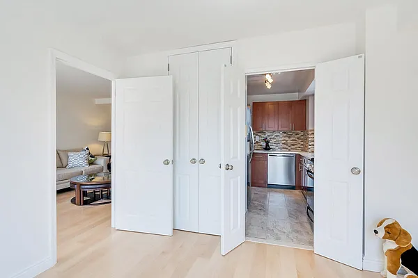 Sold by William Raveis Real Estate | media 18