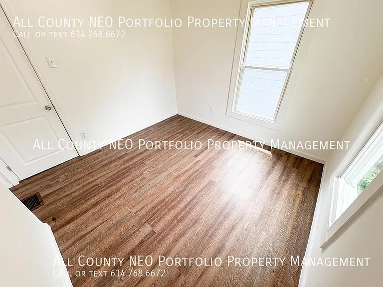 1994 Floral Ave — Photo 21