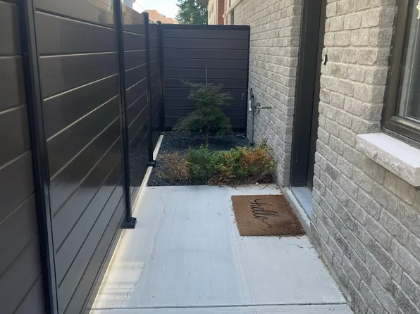 1825 Edgemore Ave #2, Lasalle, ON N9H 2J5