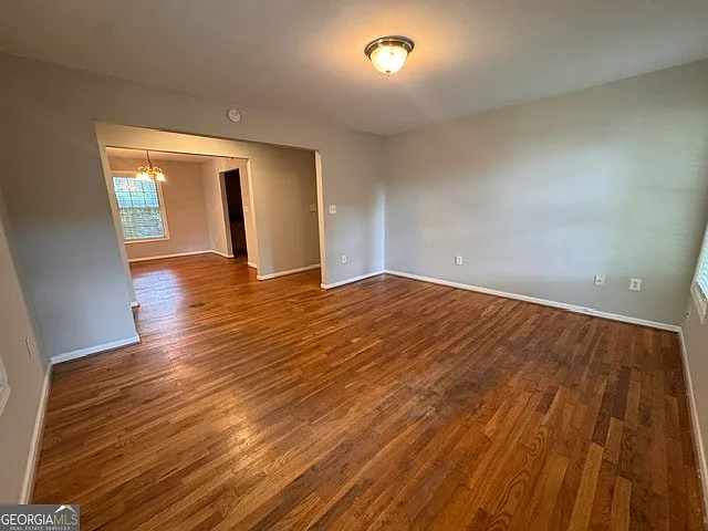1142 Windsor St SW — Photo 15
