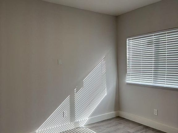 2nd image of 2956 Driftwood Dr #2