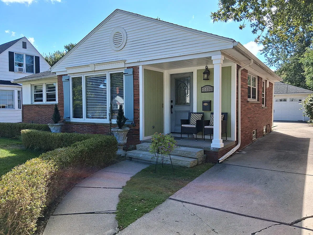 3 bed, 1800 sqft, $3,000 — Photo 2