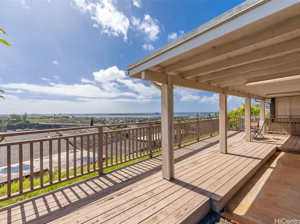 98-495 Maki St #90, Aiea, HI 96701