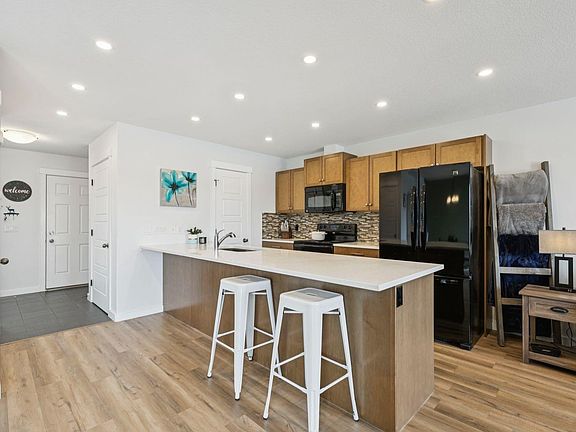 3rd image of 231 Kingsbridge Rd SE