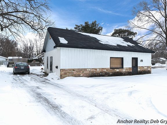 3rd image of 4036 Buchanan Ave SW
