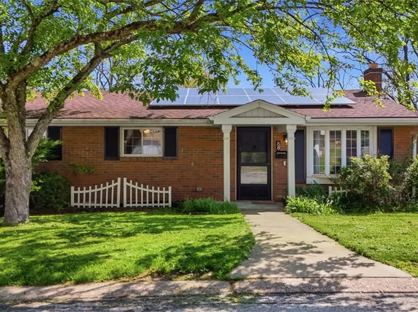 88 Lilmont Dr, Pittsburgh, PA 15218