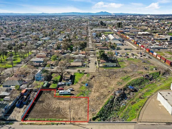 921 S Aurora St, Stockton, CA 95206