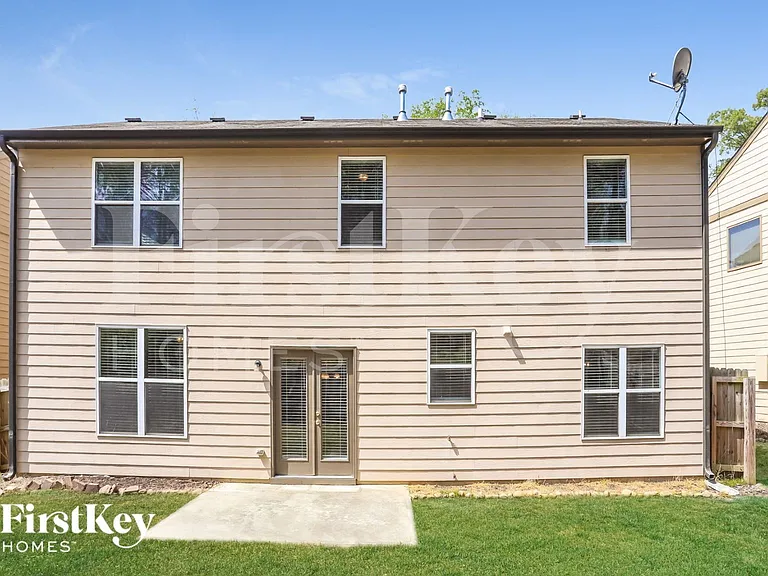 2009 Raegan Way — Photo 15