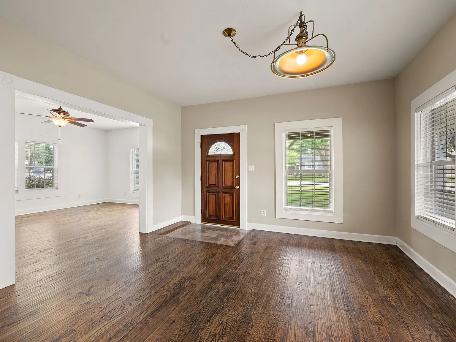 4 bed, 4.5 bath, 2868 sqft, $4,000 — Photo 3