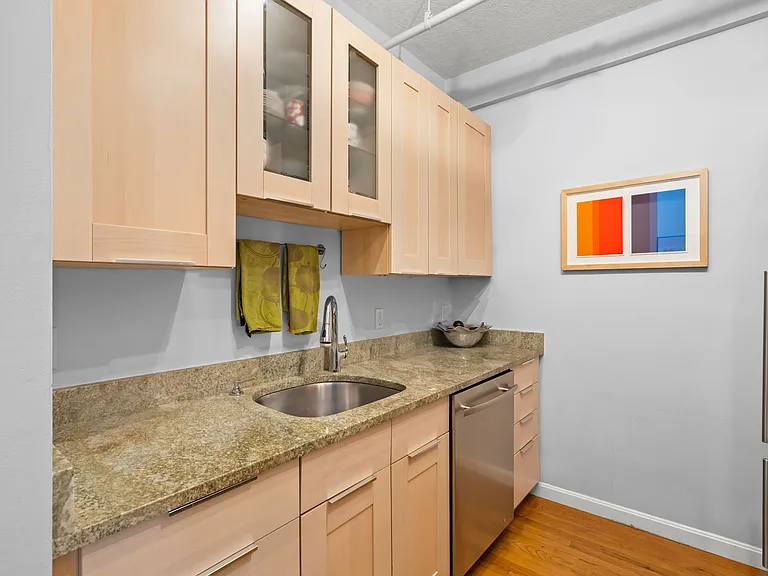 34 Plympton St #1 — Photo 15