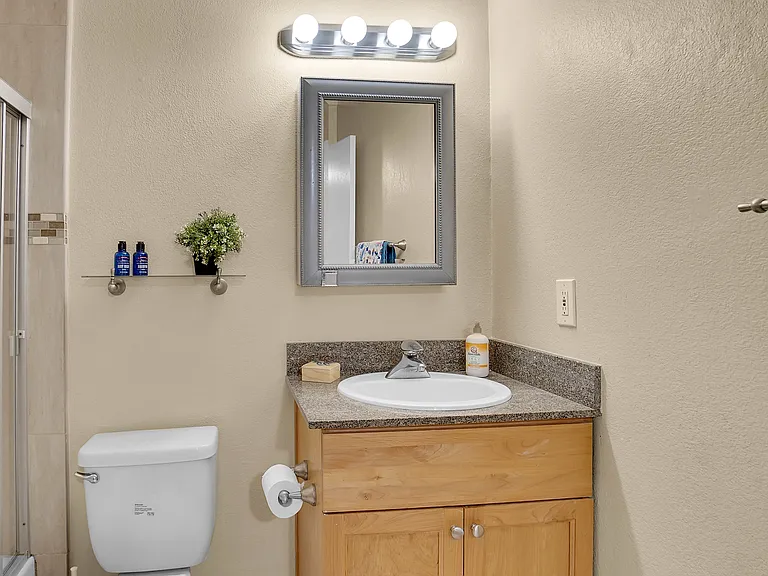 4206-4208 Casa Blanca Ln #4206 — Photo 21