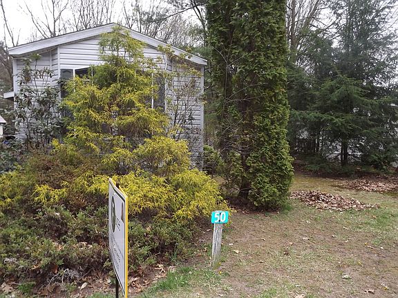 2nd image of 50 Lakeside Dr