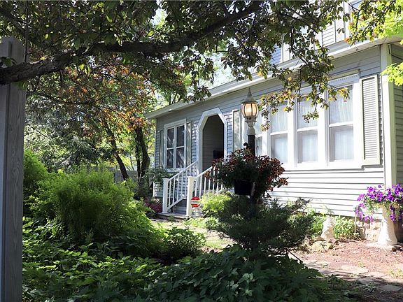 3rd image of 8810 Cazenovia Rd