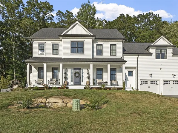 18 Clearview St, Grafton, MA 01519