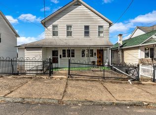 147 Elizabeth St #1, Pittston, PA 18640