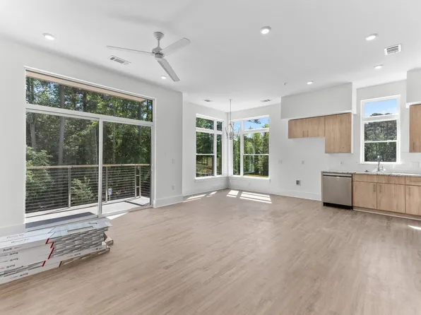 2441 Campus Shore Dr #210, Raleigh, NC 27612