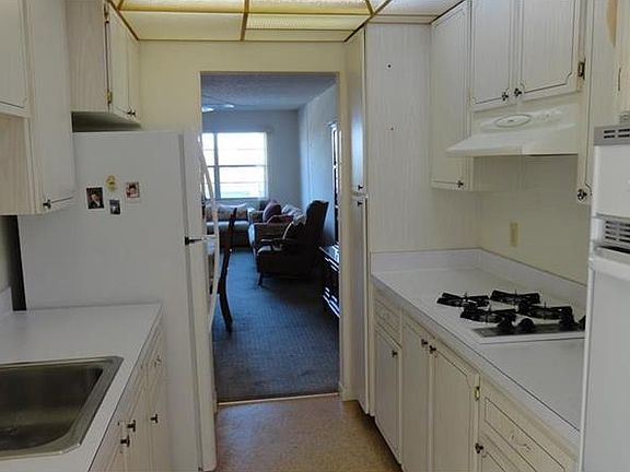 5th image of 2850 59th St S APT 410