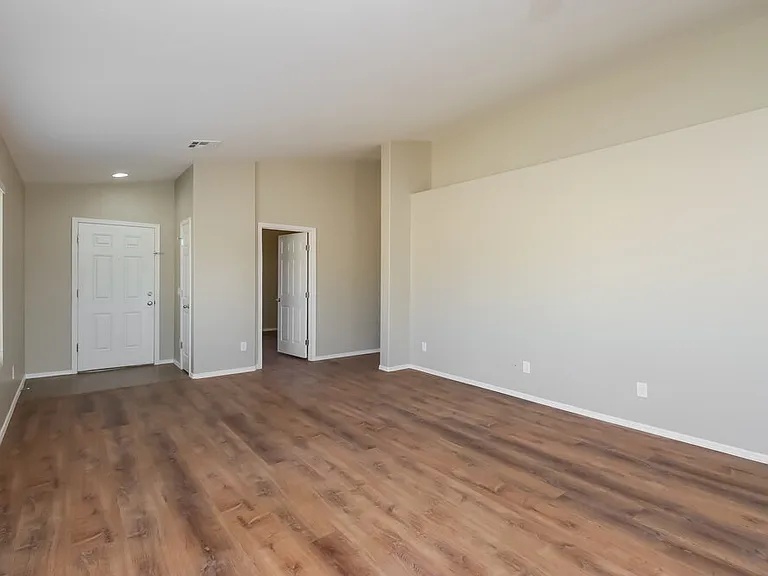 2049 W Gold Mine Way — Photo 4
