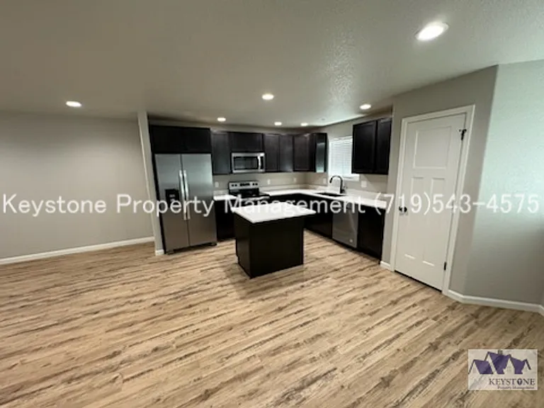 857 S Palomar Dr — Photo 5