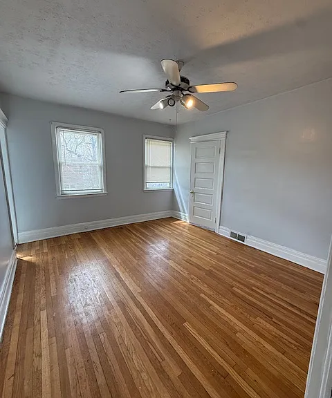 223 E Oakridge St #1 — Photo 3