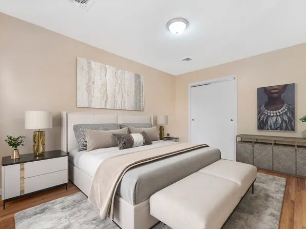 231 Maple Street image 3 of 8