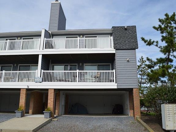 2nd image of 803 Periwinkle Dr #803