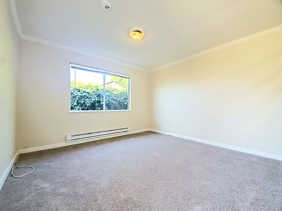 5th image of 725A Ocean View Ave