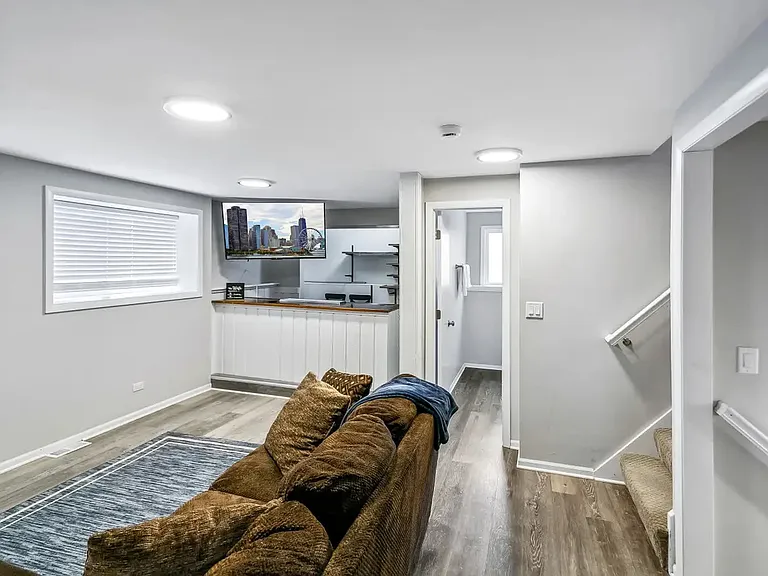 251 Harding Ave — Photo 14