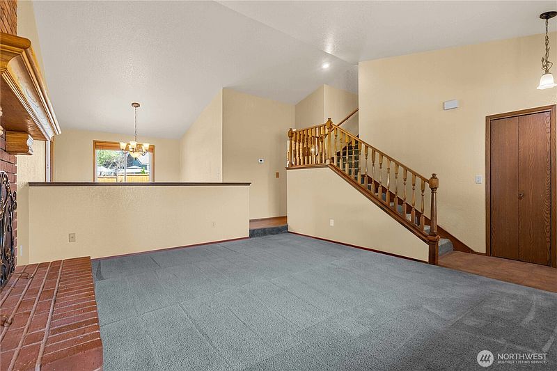 4th image of 13700 SE 201st Street
